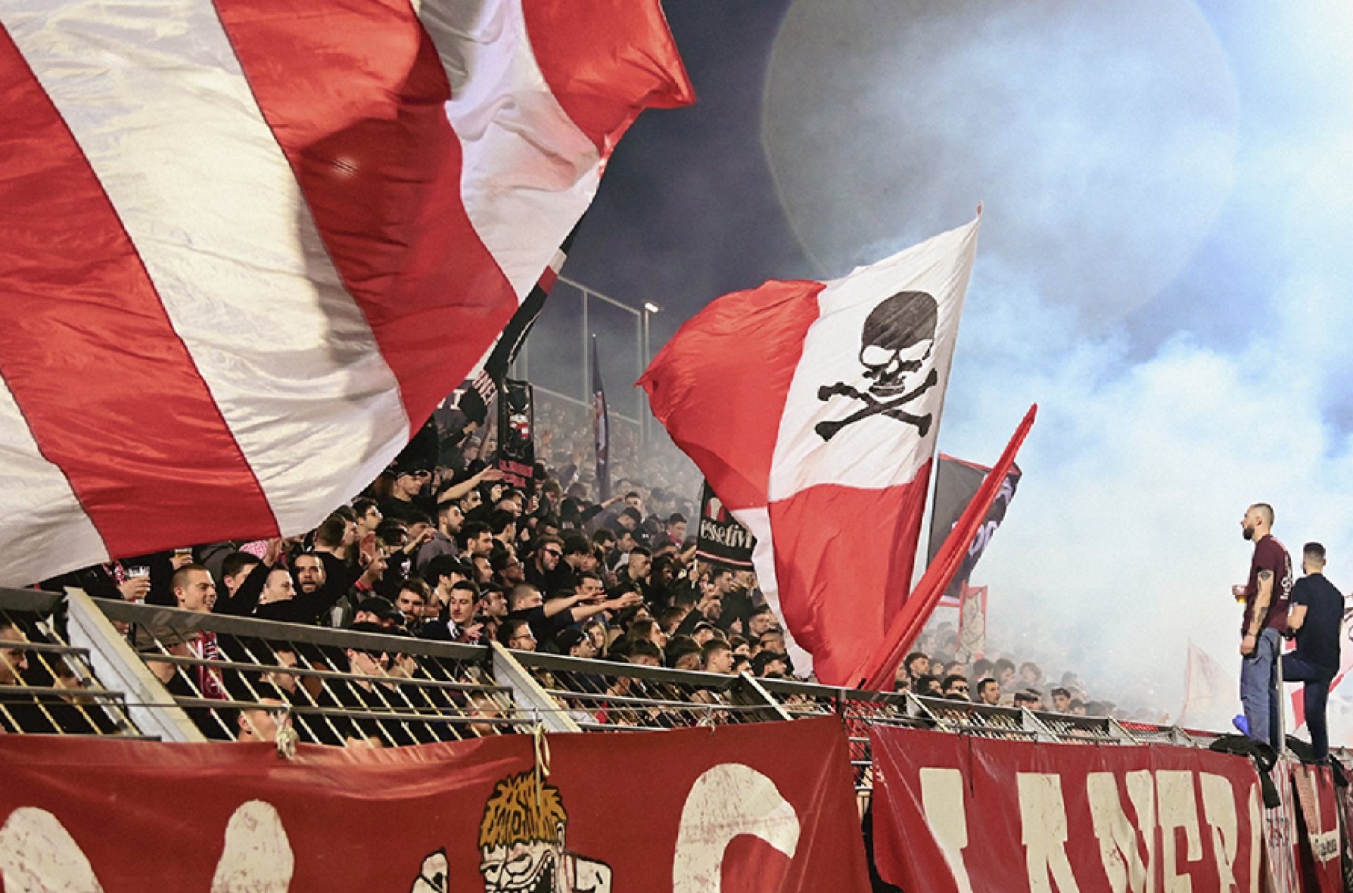 curva banner